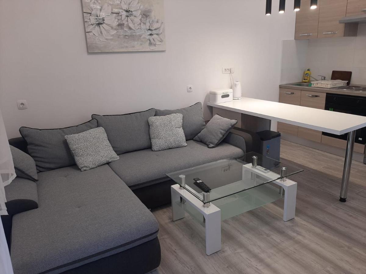 H&F Apartmani Вир Екстер'єр фото