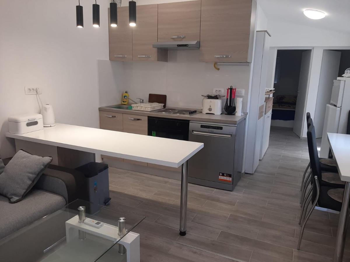 H&F Apartmani Вир Екстер'єр фото