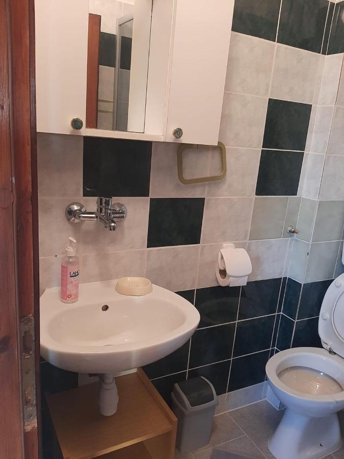 H&F Apartmani Вир Екстер'єр фото